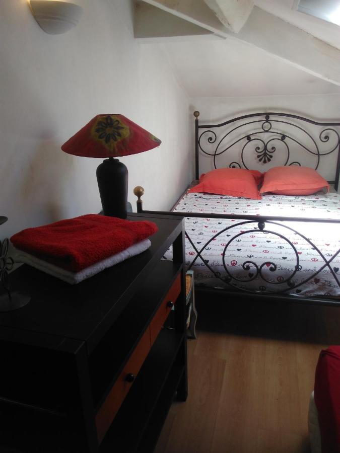 Crew Lighthouse Hostel อองทีบส์ ภายนอก รูปภาพ