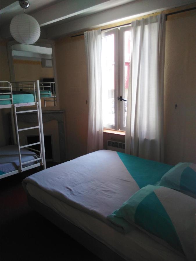 Crew Lighthouse Hostel อองทีบส์ ภายนอก รูปภาพ