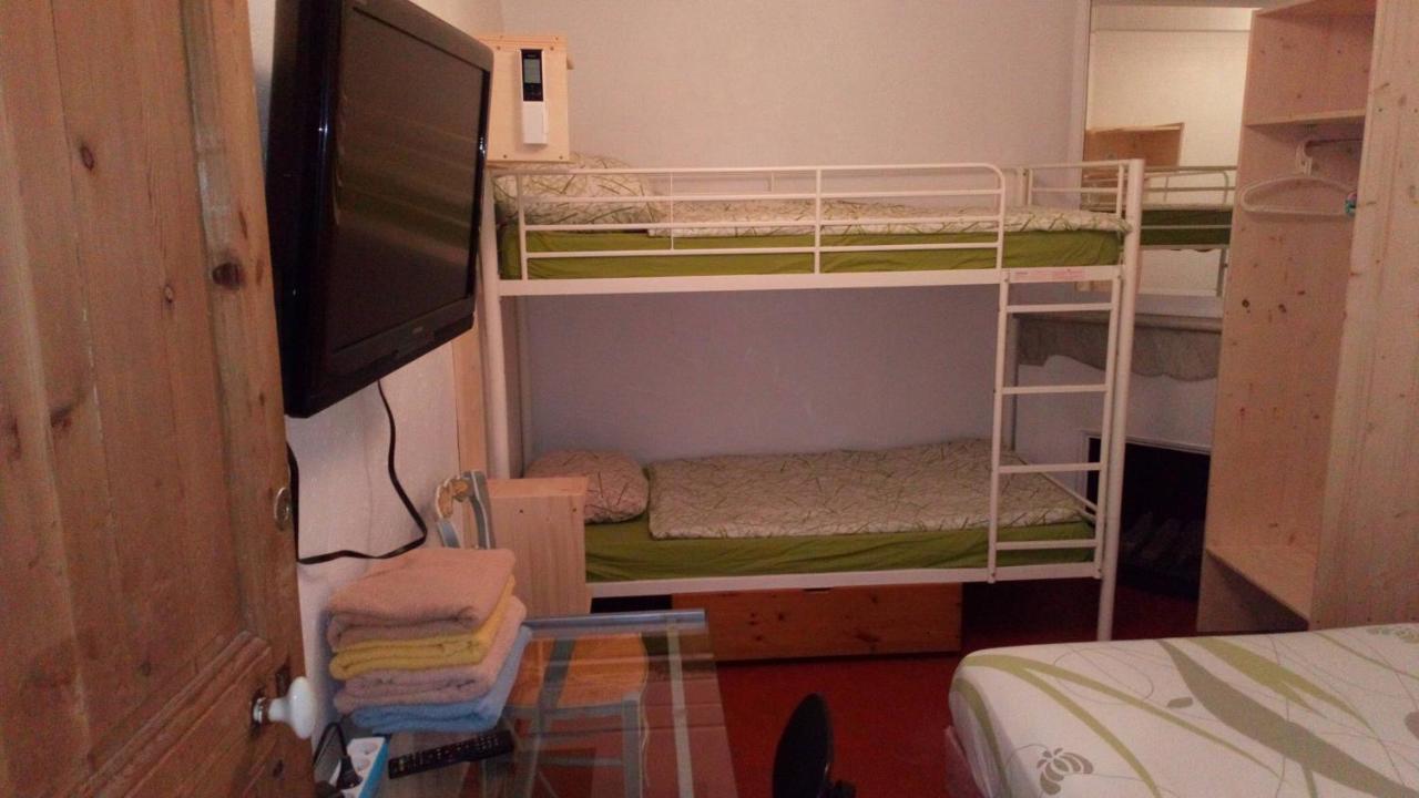 Crew Lighthouse Hostel อองทีบส์ ภายนอก รูปภาพ