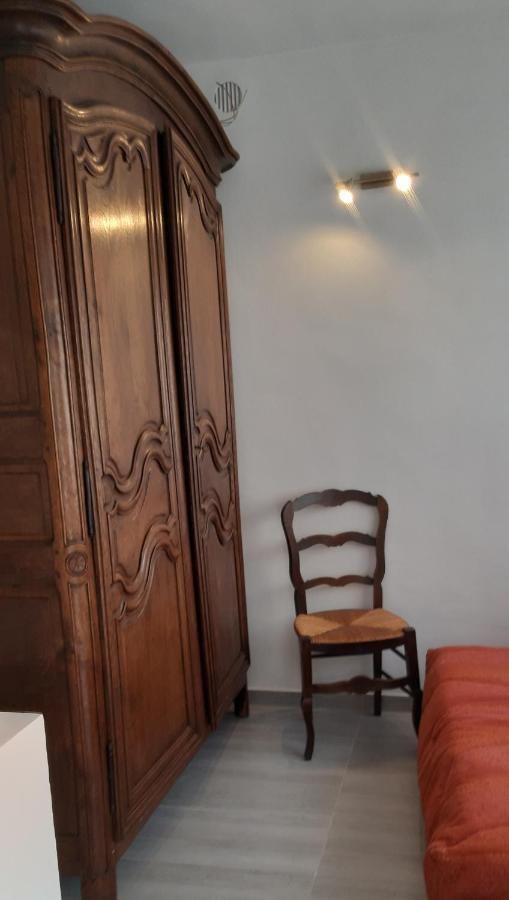 Crew Lighthouse Hostel อองทีบส์ ภายนอก รูปภาพ