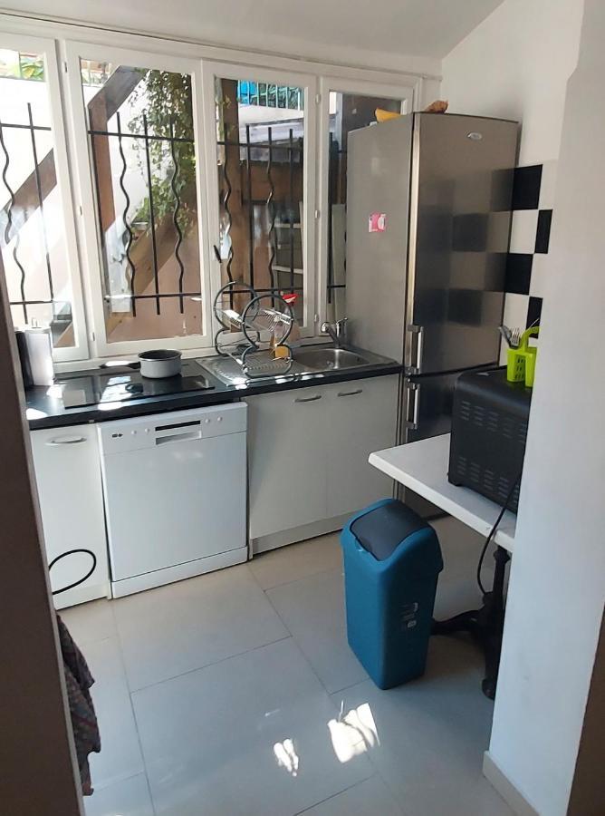 Crew Lighthouse Hostel อองทีบส์ ภายนอก รูปภาพ